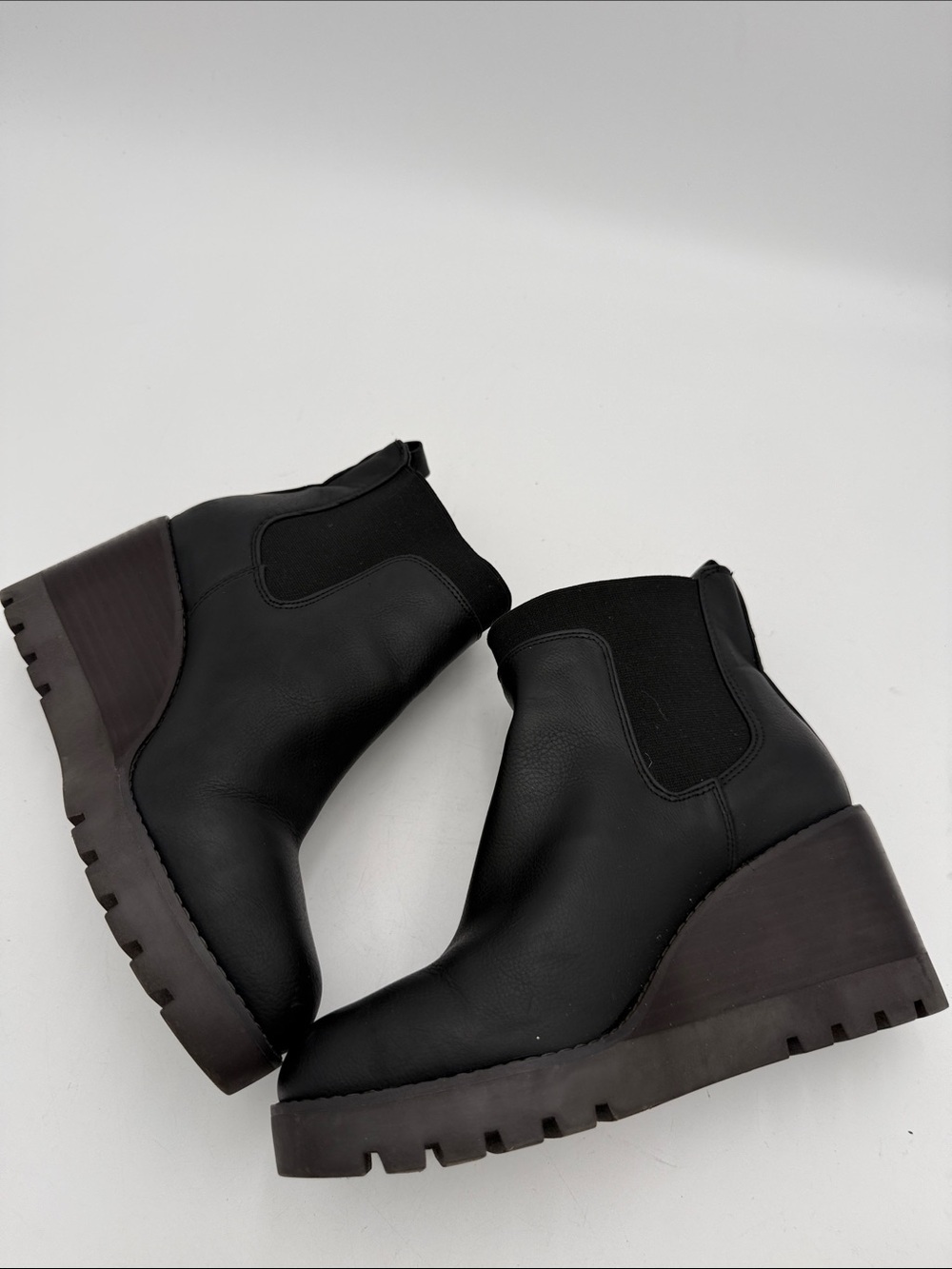 Crown Vintage Black Wedge Chelsea Ankle Boots women 7w casual office Y2K - Picture 14 of 14